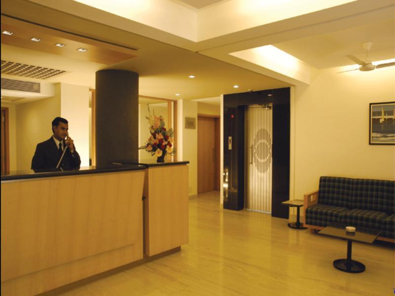 Hotel Skylon Amhedabad Dış mekan fotoğraf