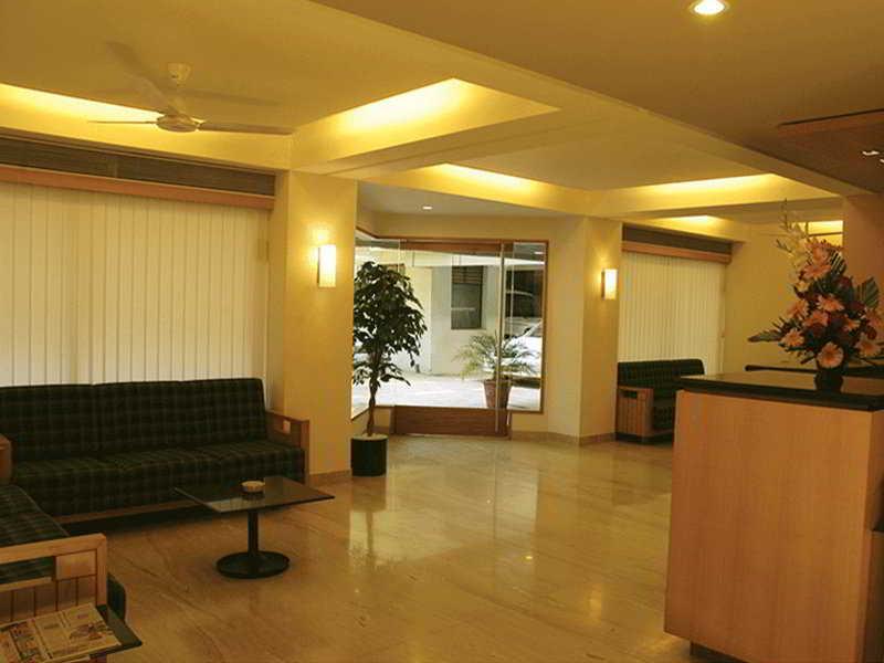 Hotel Skylon Amhedabad Dış mekan fotoğraf